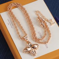 Louis Vuitton LV Flower Studs Pendant Necklace in Metal Rose Gold